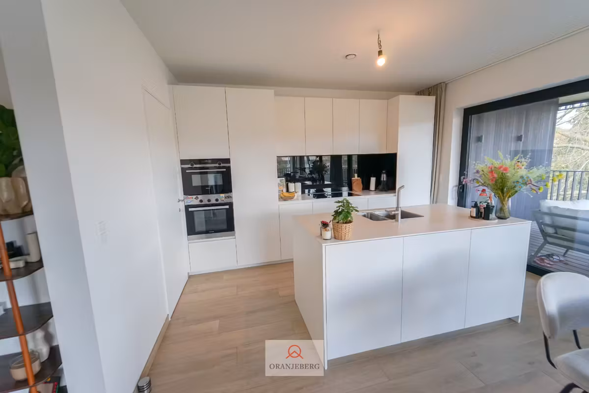 Modern appartement met staanplaats in groene parktuin - 7