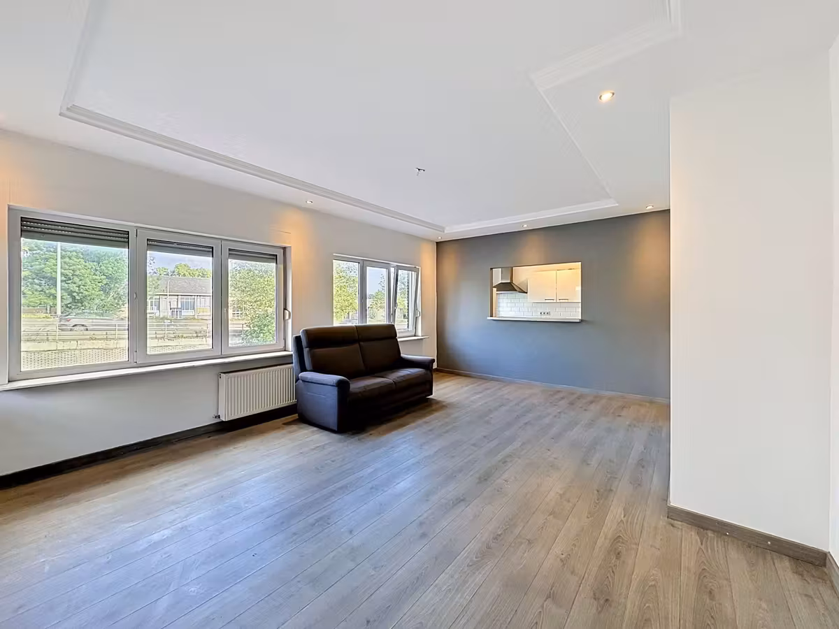 Lichtrijk hoekappartement met 2 slaapkamers te huur in Wilrijk - 12