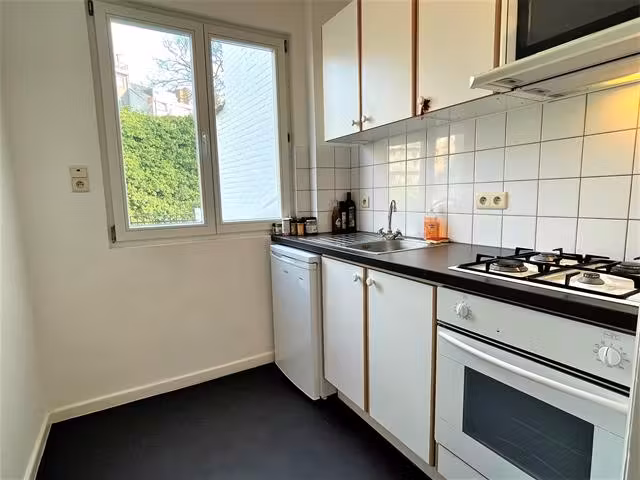 Studio lumineux à proximité du Châtelain - 14