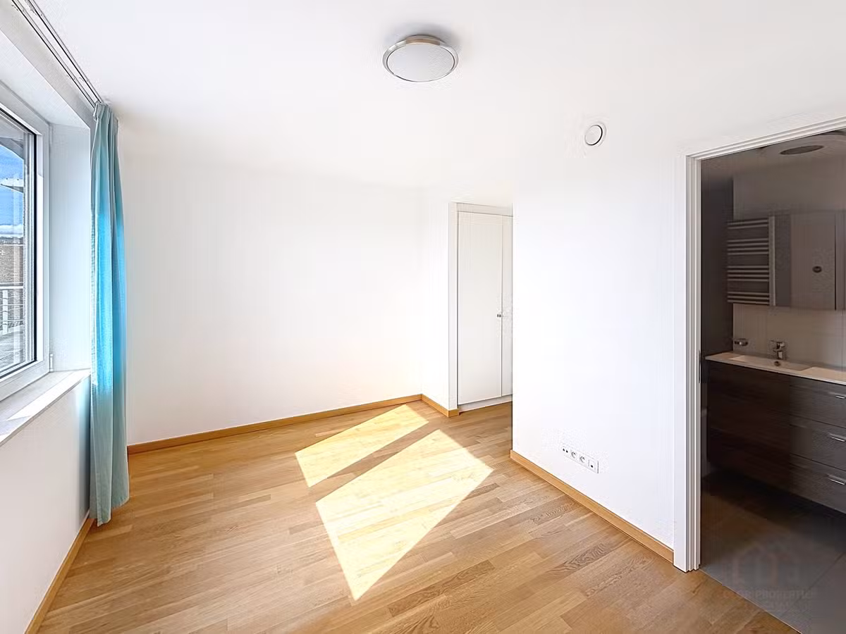 Penthouse met 3 slaapkamers en terras in Etterbeek - 11