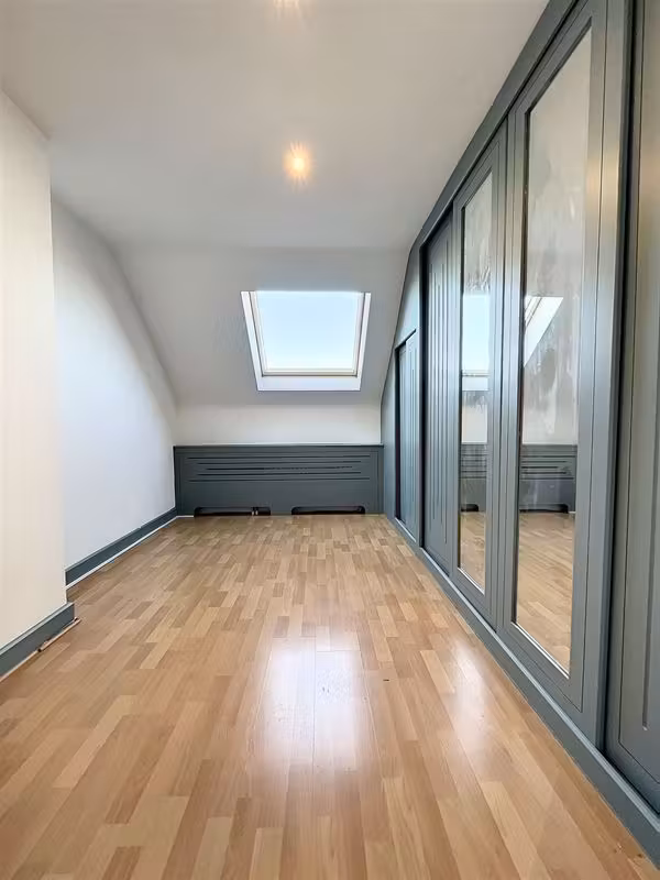 Two-bedroom apartment in Forest - 9