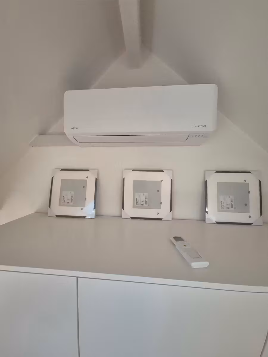 Stunning furnished 1BR penthouse with large terrace in Etterbeek - 10