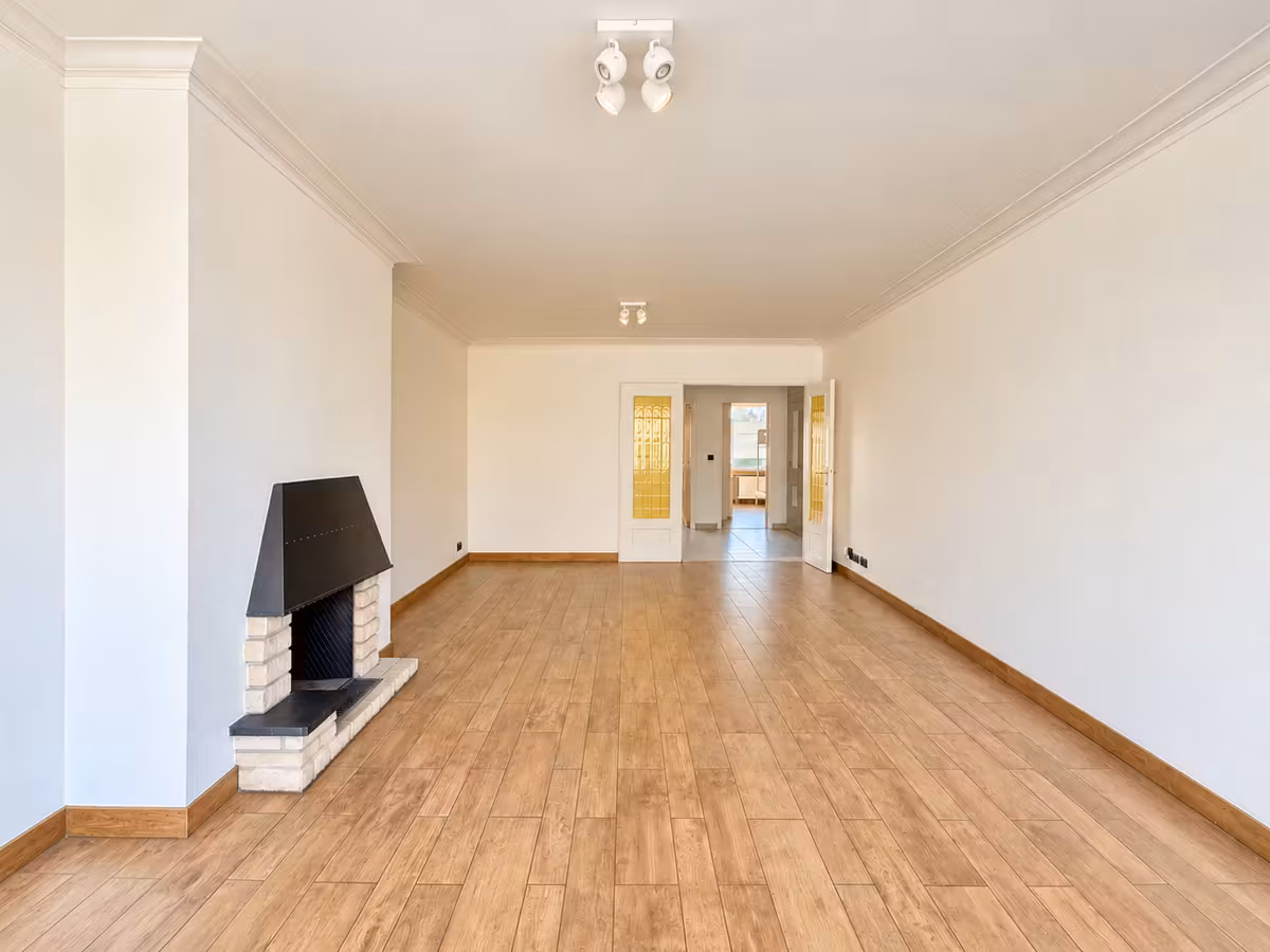 2-bedroom apartment with unobstructed views - 8