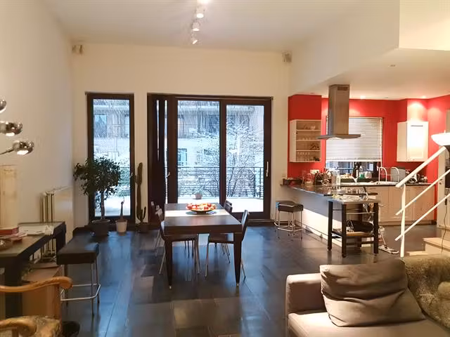 APPARTEMENT - TE HUUREN - 1000 BRUSSEL - 1.950 €