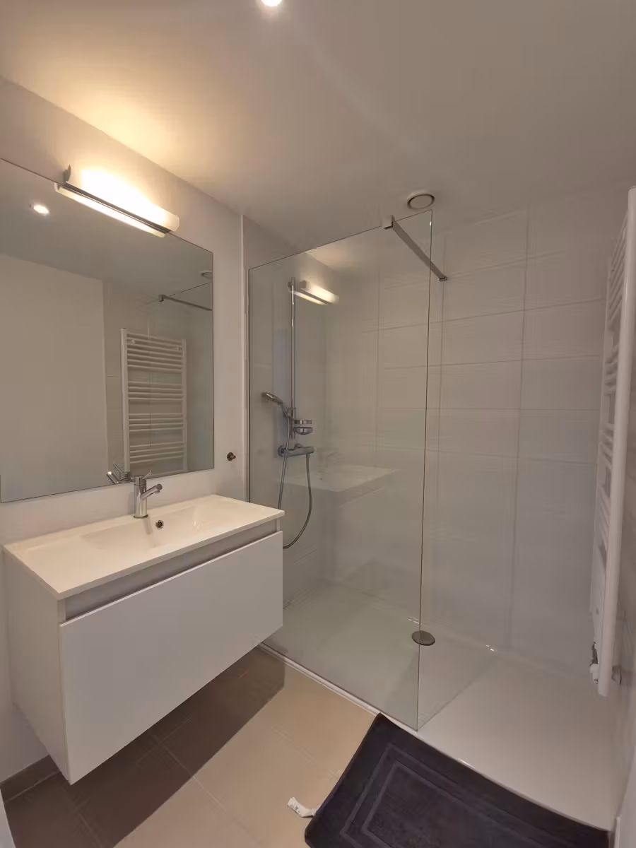 Two-bedroom apartment in Etterbeek with balcony - 6