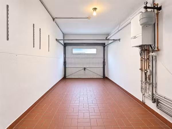 Ground-floor apartment with 2 bedrooms, garage - 13