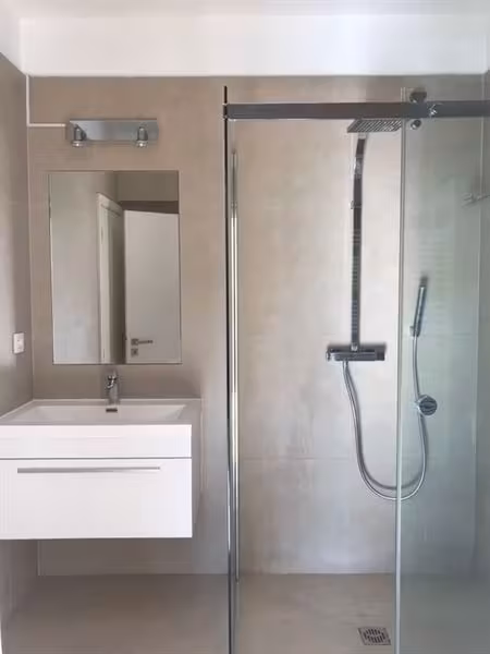 Splendid 2-bedroom apartment in Louise/Stephanie - 9