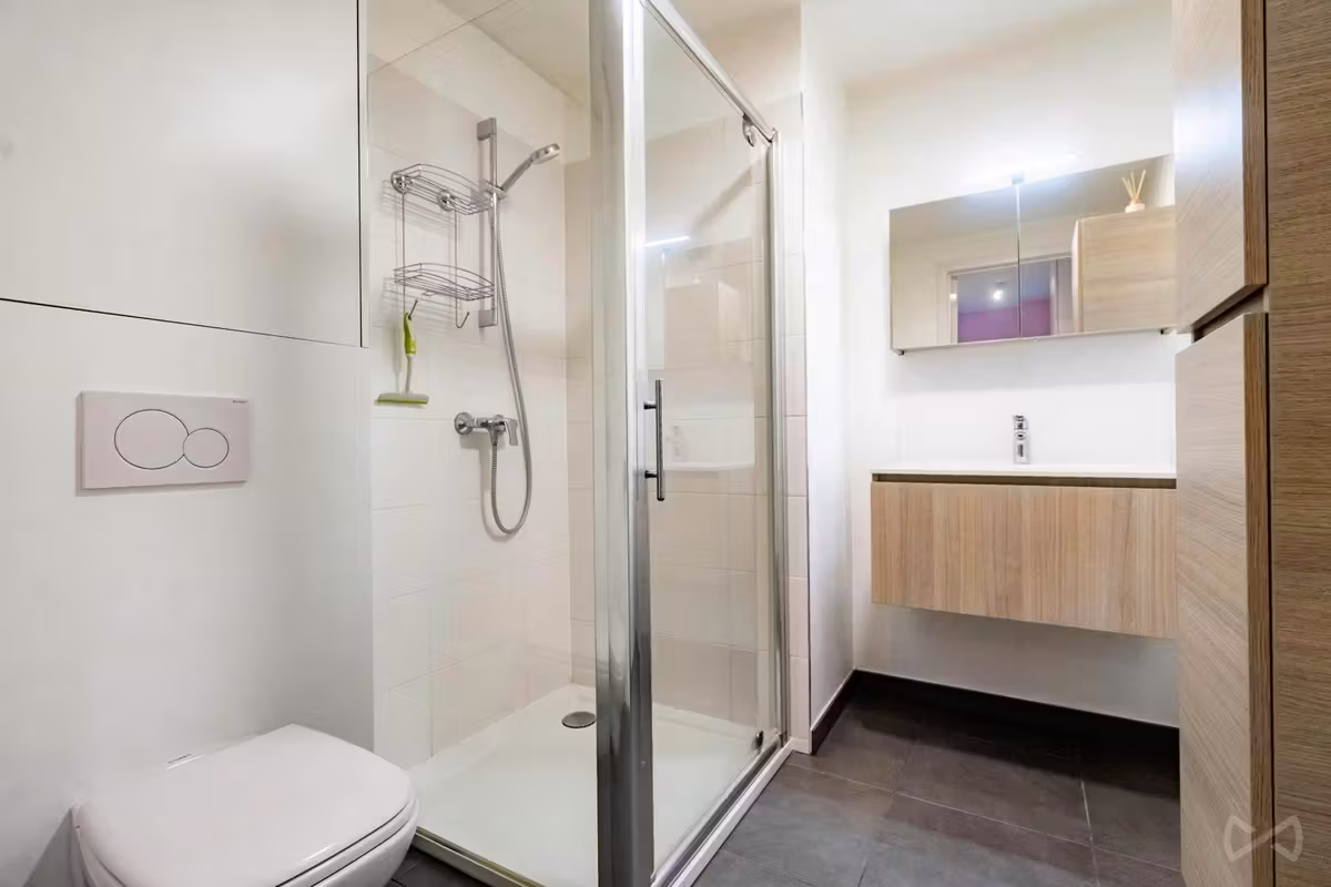 One-bedroom apartment in Schaerbeek - 8