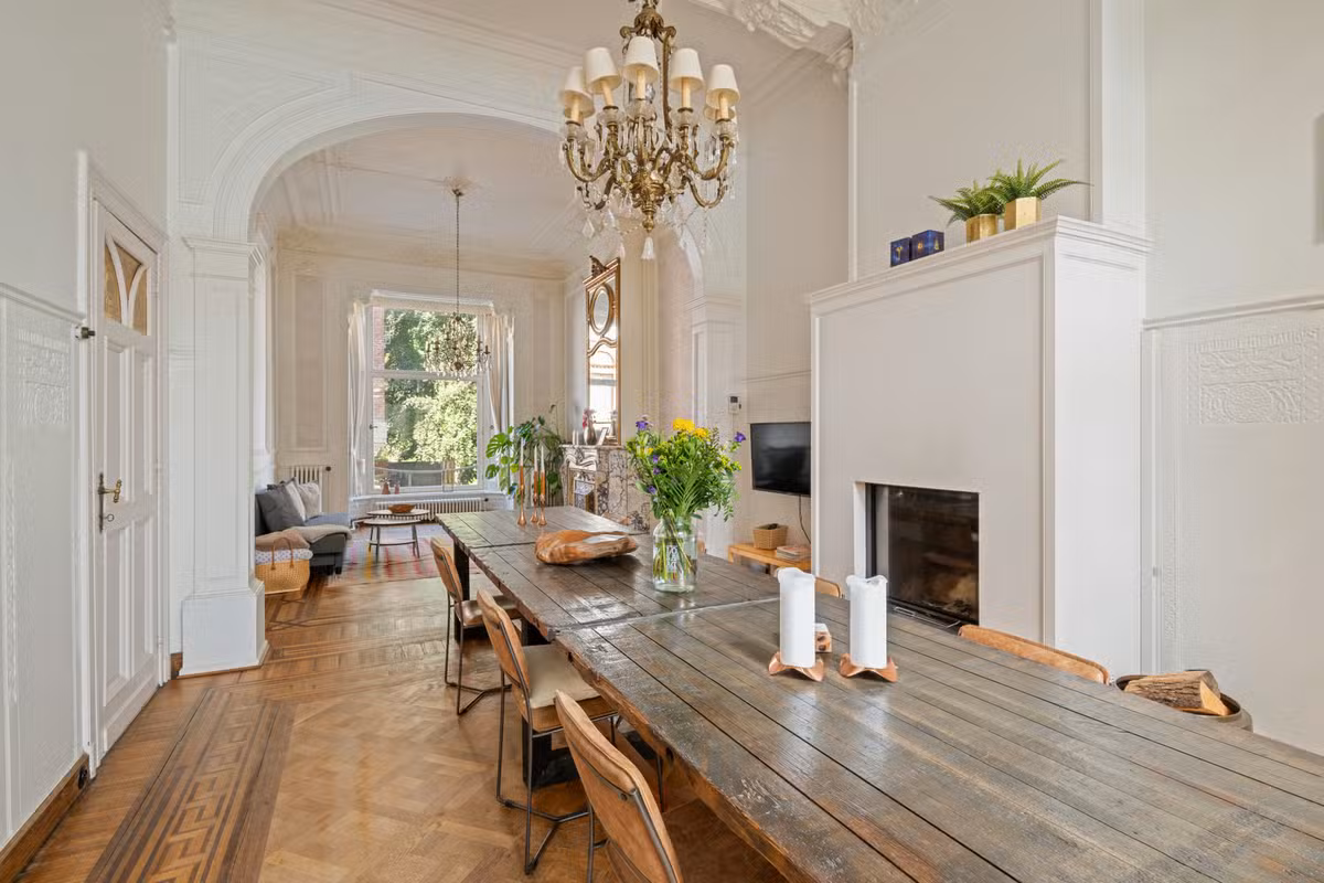 Maison charmante avec cinq chambres à coucher et jardin - 10