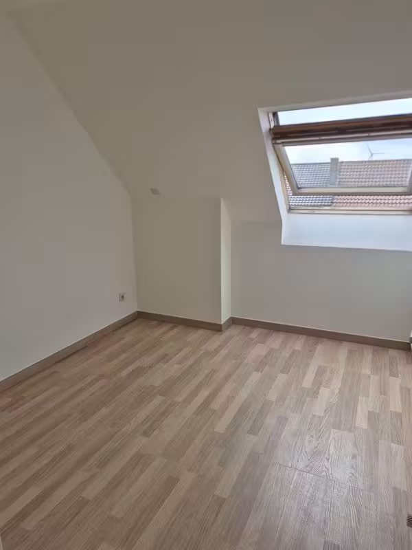 Ruim duplex appartement met zonnig terras in Oostakker - 7