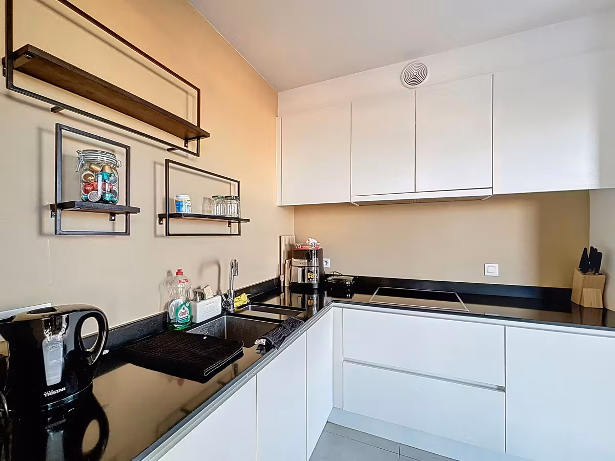 Gemeubeld appartement te huur op het 10e verdiep in T&T - 5