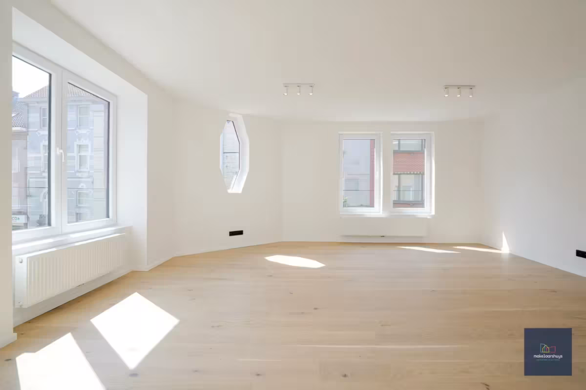 Stijlvol gerenoveerd 2 slaapkamerappartement - 7