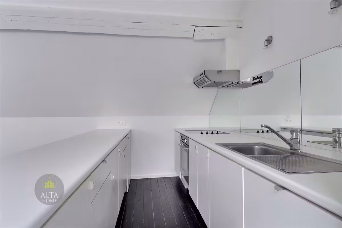 One-bedroom loft on Rue des Pierres - 3