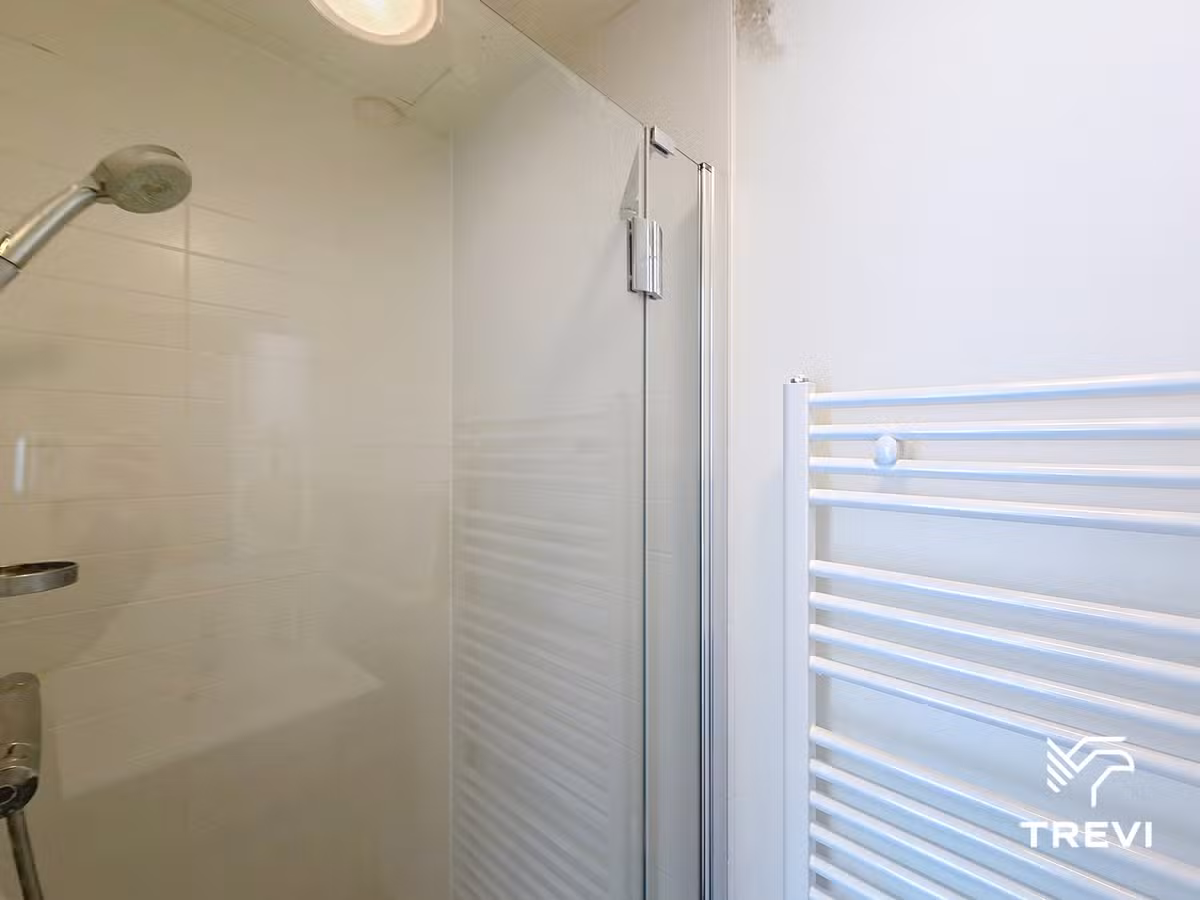 One-bedroom apartment with terrace and included parking - 6