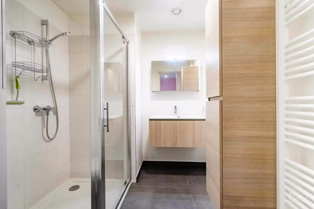 One-bedroom apartment in Schaerbeek - 9