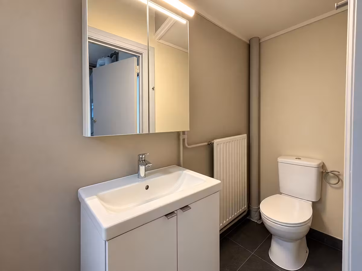 Charming corner apartment with 2 bedrooms and home office - 11