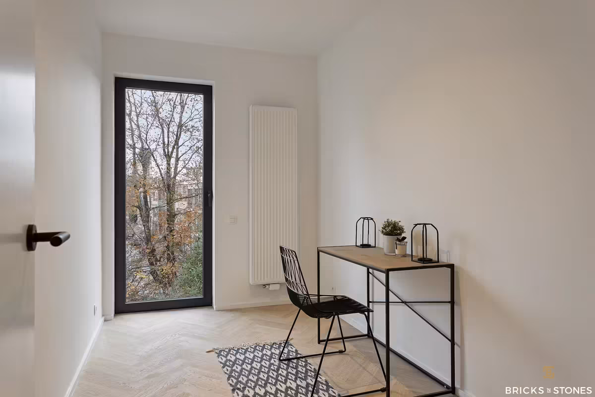 Top renovated apartment for rent - 7