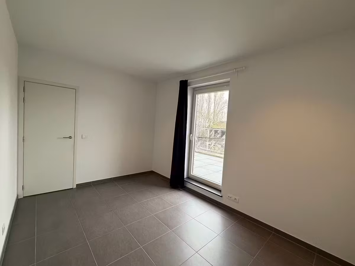 Lichtrijk appartement met ruim terras en groen uitzicht in Zwijnaarde - 13