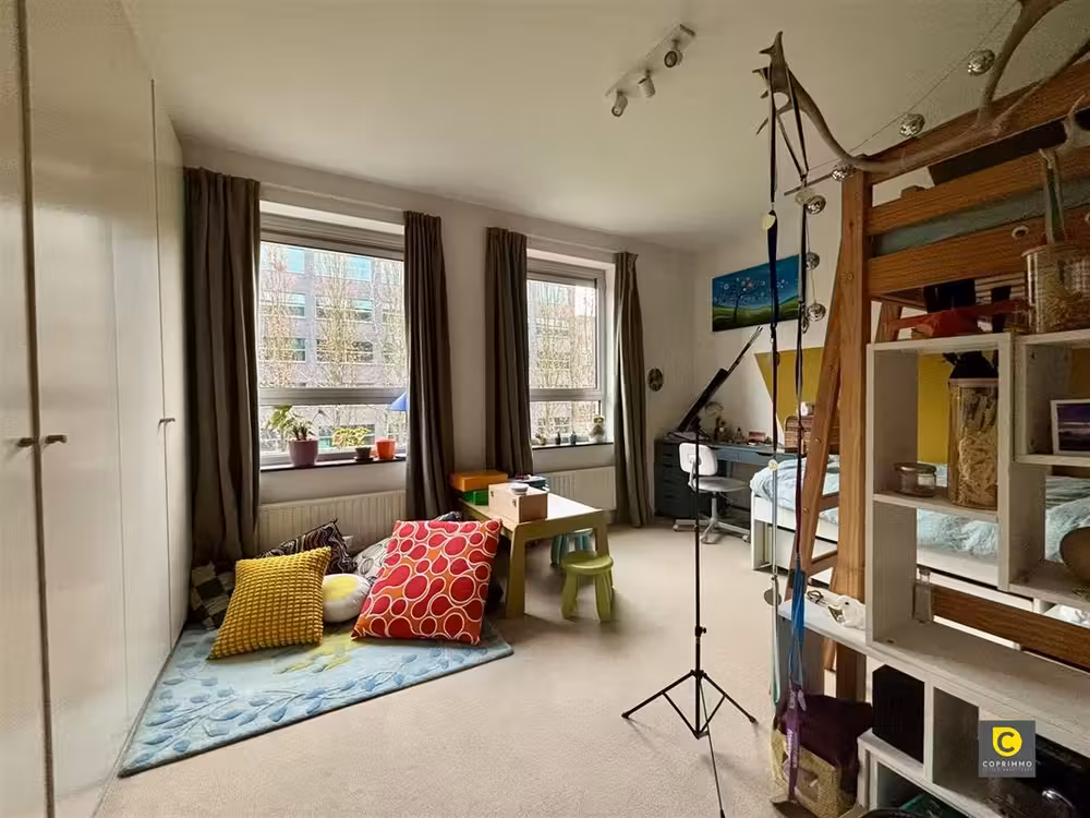 Ruim en lichtrijk 2-slaapkamerappartement met zonnig terras - 2