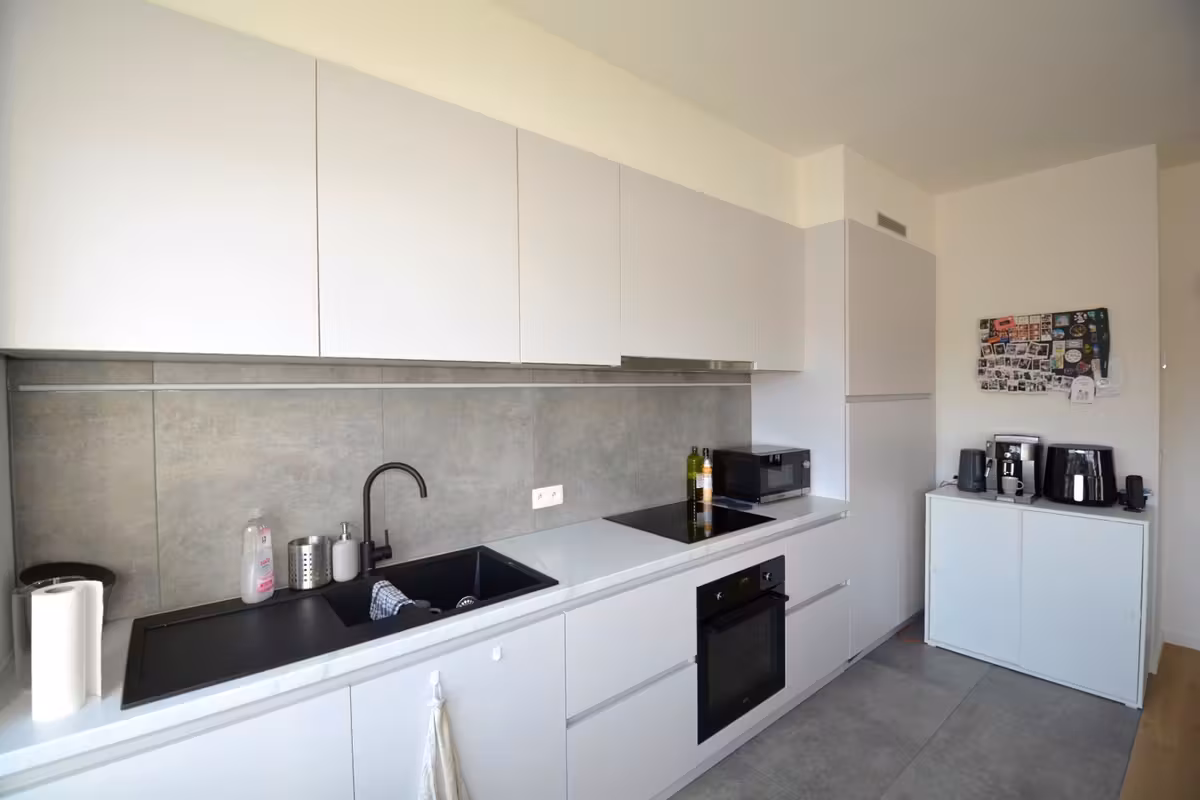 Recent gerenoveerd appartement met 2 slaapkamers en garagebox - 6