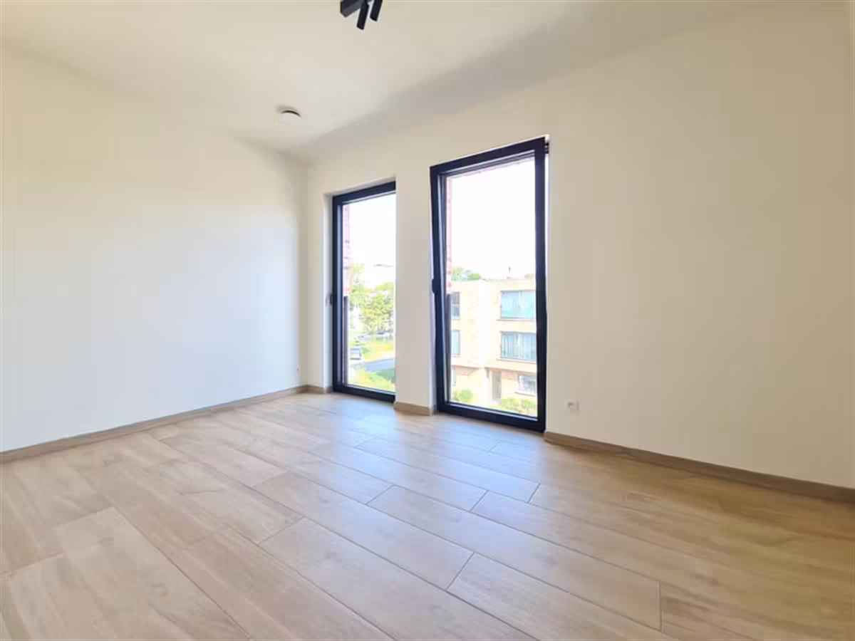 Recent luxury 1-bedroom apartment with terrace and parking - 11