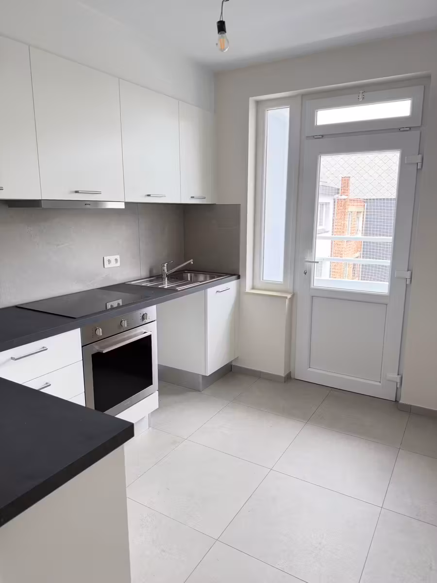 Appartement 2 chambres entièrement rénové à Molenbeek - 3