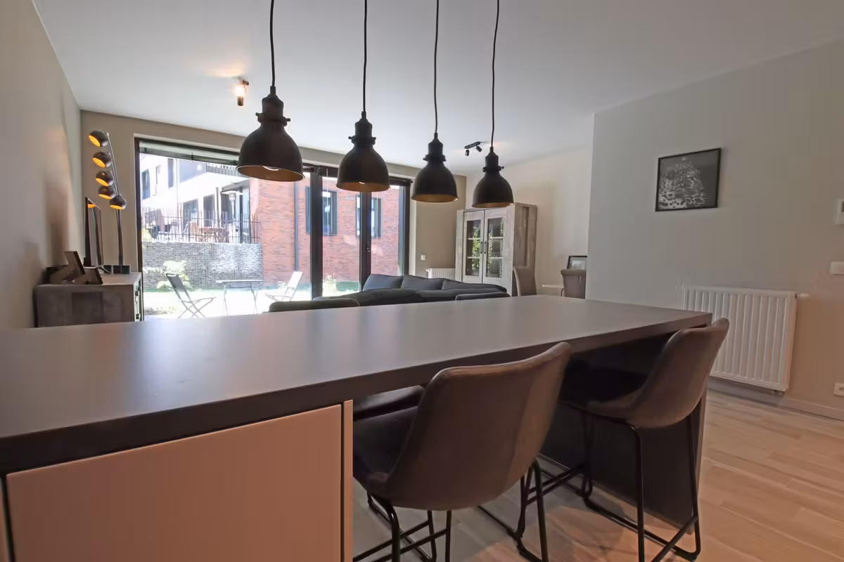 Recent en volledig gemeubileerd appartement in Anderlecht - 4
