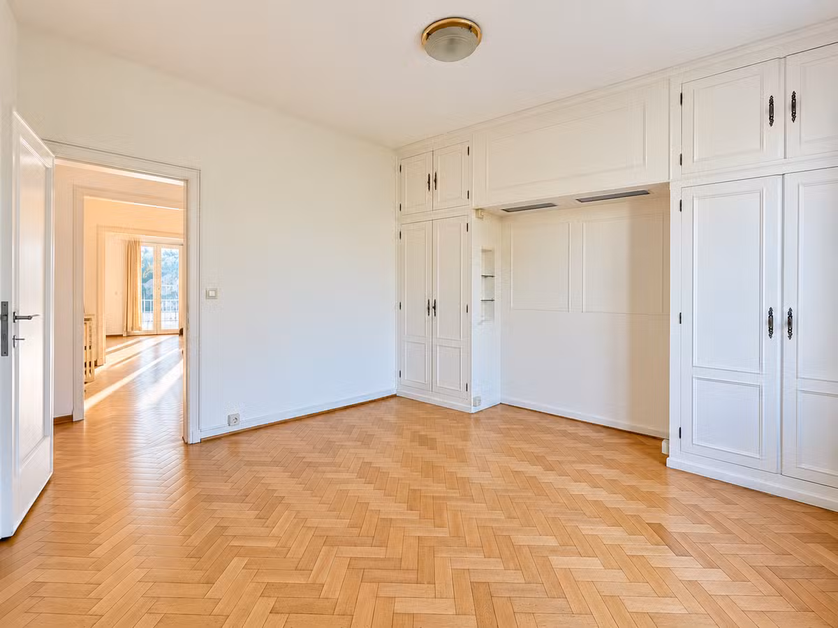 Gerenoveerde penthuis met 2 slaapkamers en terras - 12