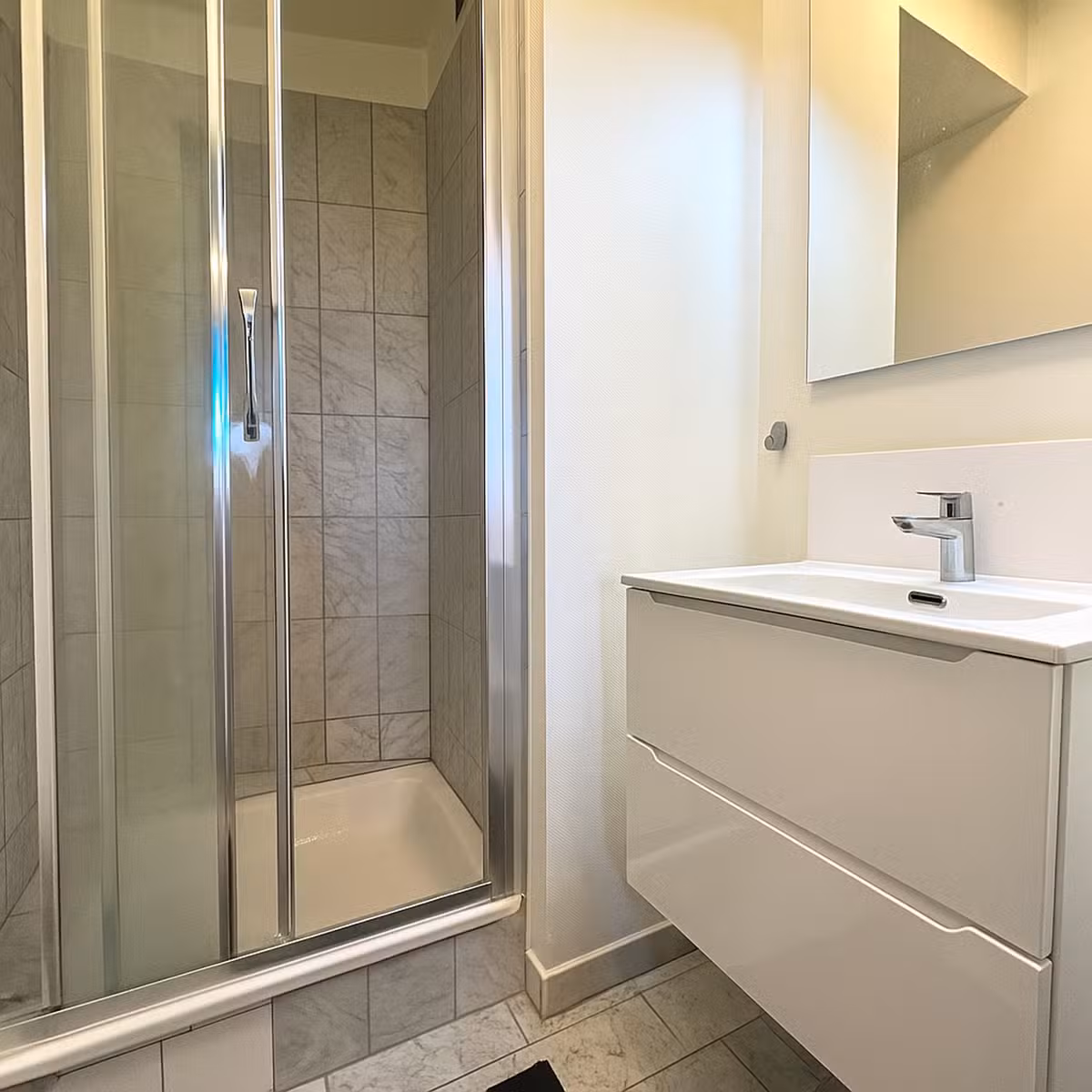Gemeubileerd appartement met twee slaapkamers en terras... - 10