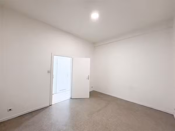 Move-in ready 1-bedroom apartment near Antwerp-Central - 4