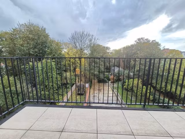 Luxury 4-bedroom apartment with terrace - 16