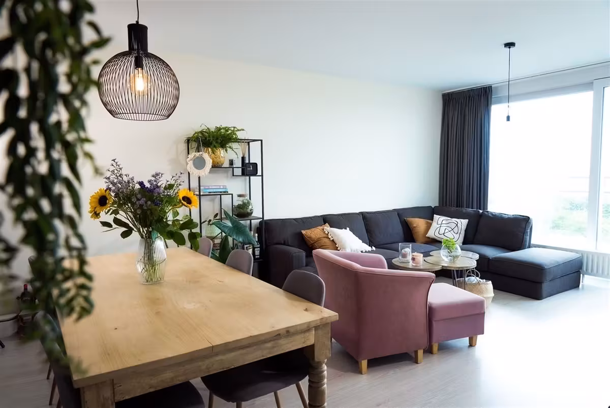 Spacious 2-bedroom apartment with terrace - 8