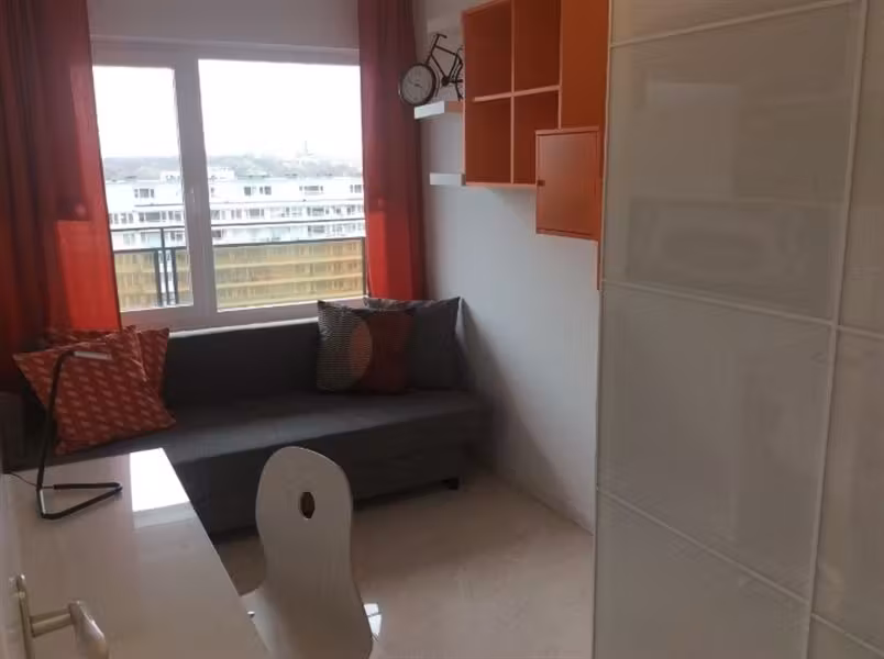 NATO! Beautiful 2-bedroom unfurnished apartment - 9