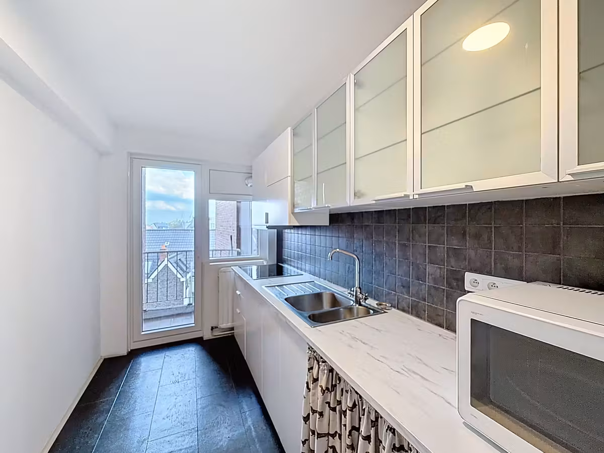 Lichtrijk appartement met terras aan het bruisende Gent Zuid - 9