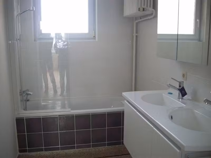 Josaphat Park! Very nice unfurnished 2 bedroom apartment for rent - 9