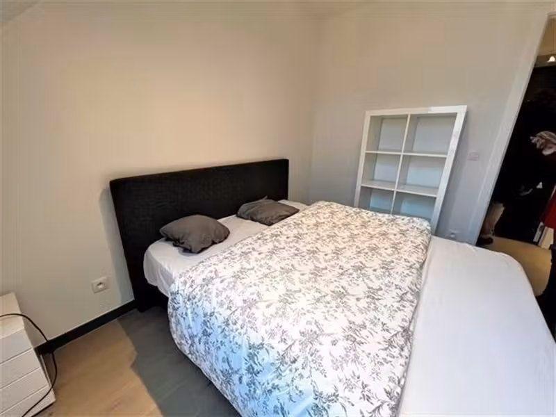 Flower District! Superb Furnished 2 Bedroom Apartment with Terrace - 3