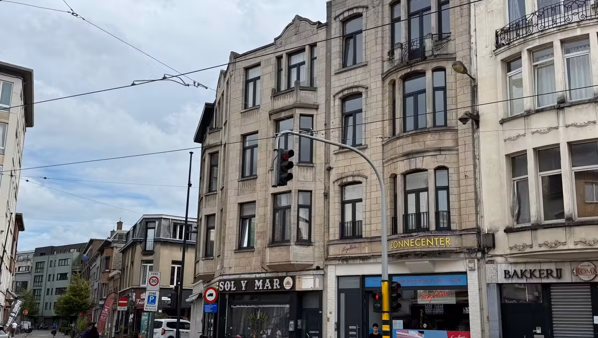 Ruim appartement met 2 slaapkamers te huur in Borgerhout - 2