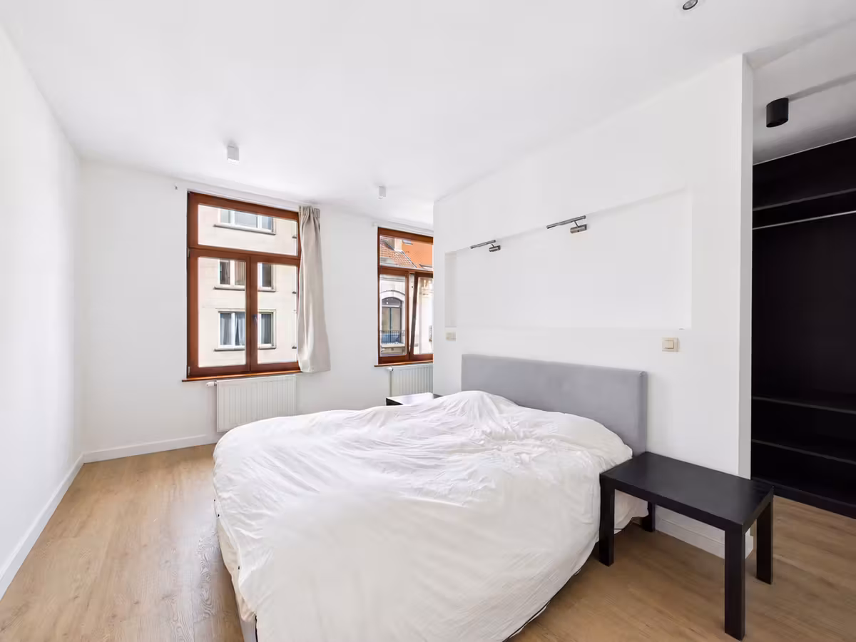 Three-bedroom triplex with balcony in Saint-Gilles - 8