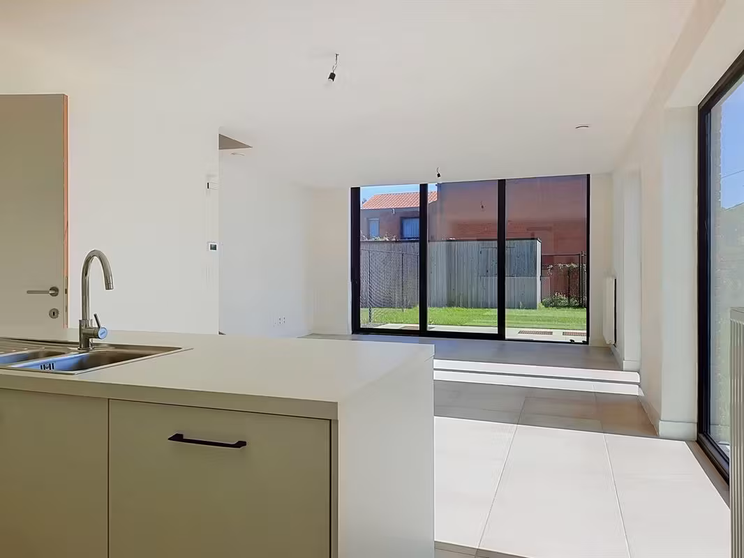 Villa de luxe neuve avec grand jardin - 3
