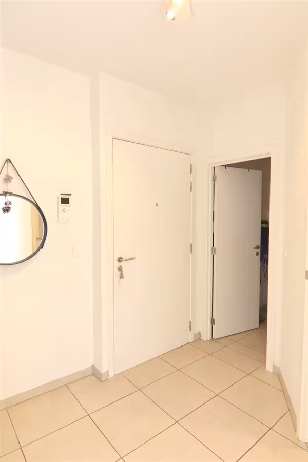 Appartement met 2 slaapkamers, balkon en parking in Neder-Over-Heembeek - 4