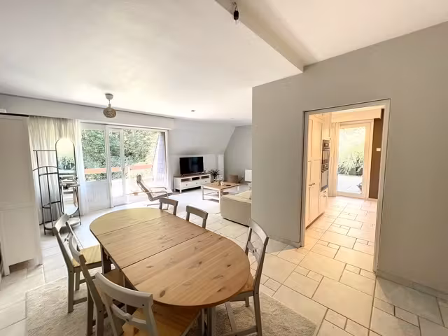 Apartment with terrace in Woluwe-Saint-Lambert - 6