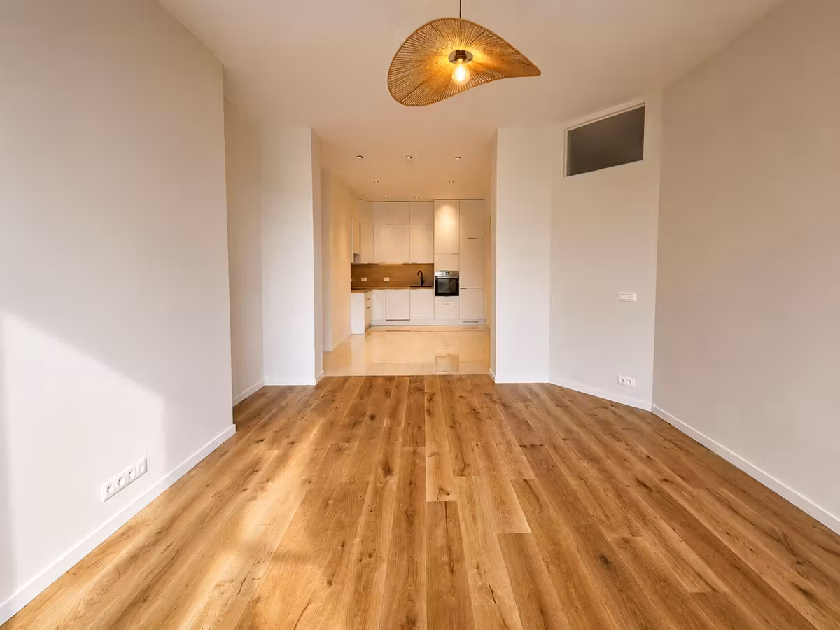 Gerenoveerd appartement met terras in Ukkel - 8