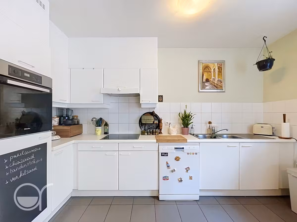 Two-bedroom apartment in a quiet residential area - 4