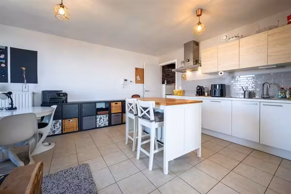 Gemeubeld appartement met panoramisch zicht op Brussel - 6
