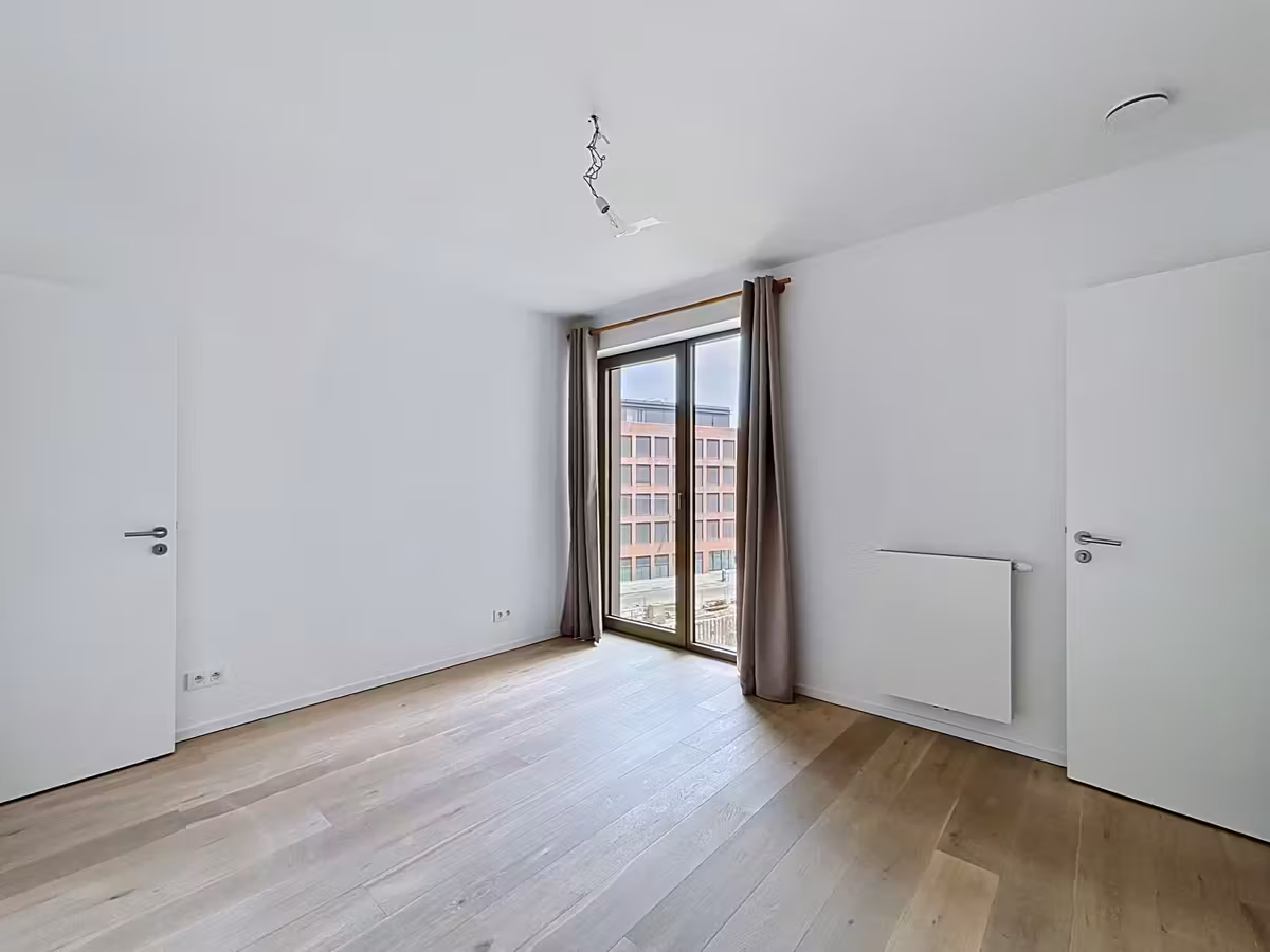Mooi 2 slaapkamer appartement + parking - 13