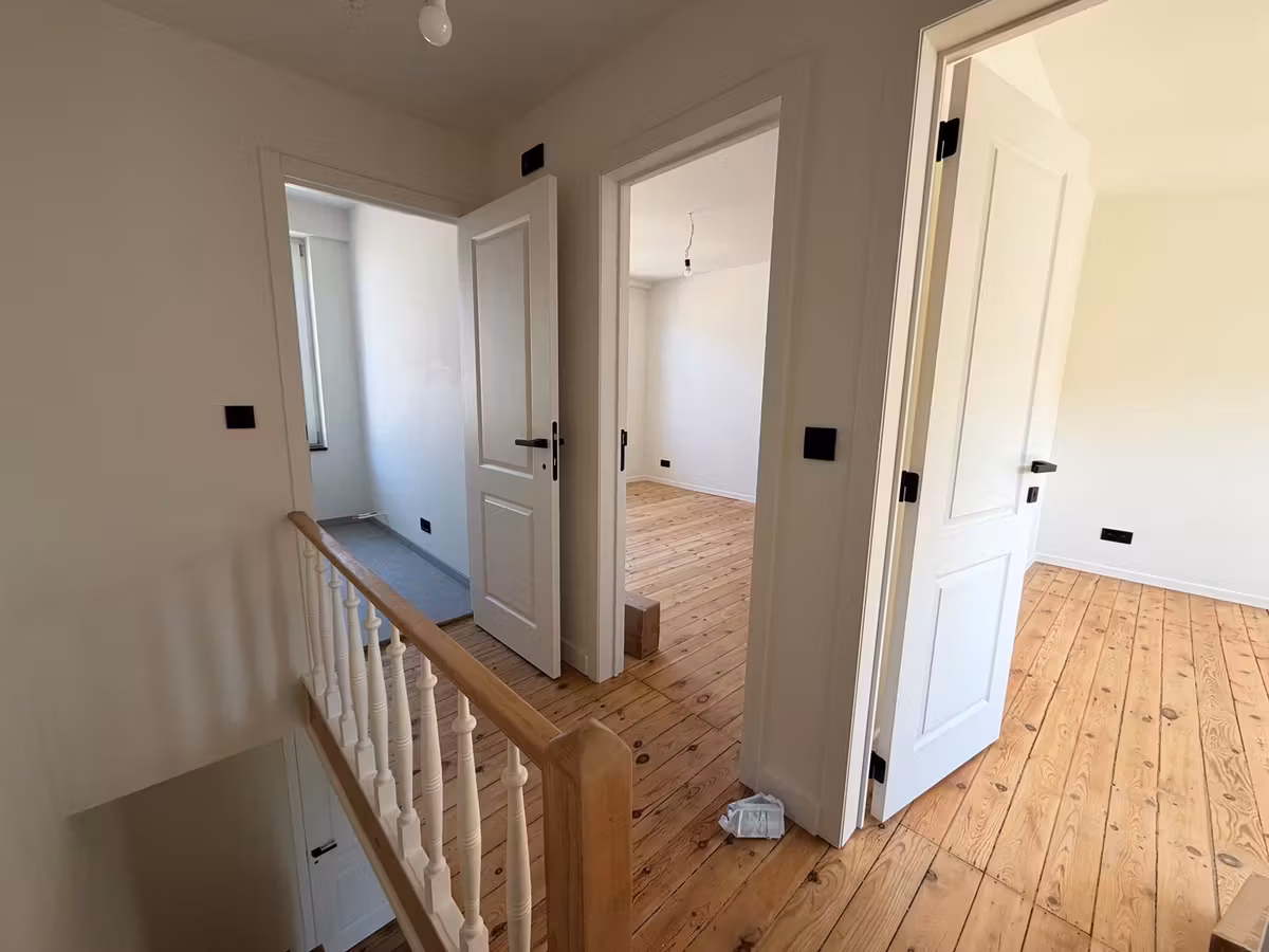 Bright renovated house with 4 bedrooms - 5