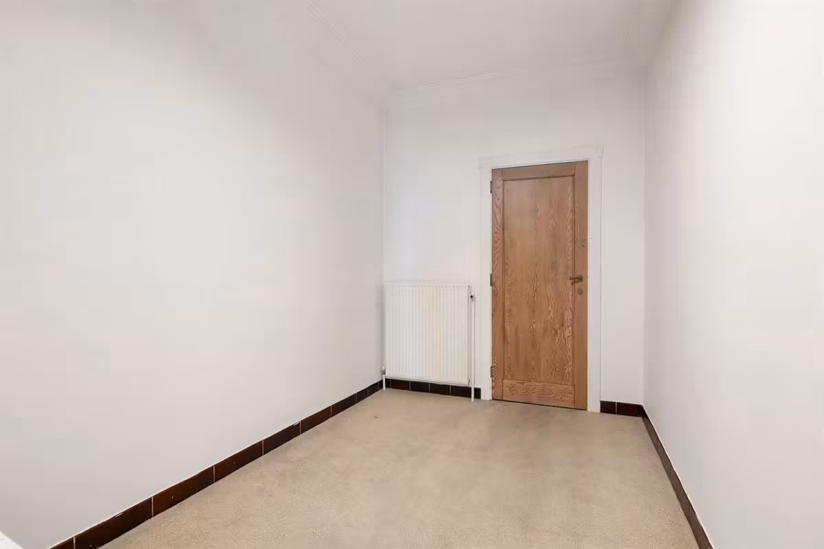 Spacious ground-floor apartment with large garden - 11