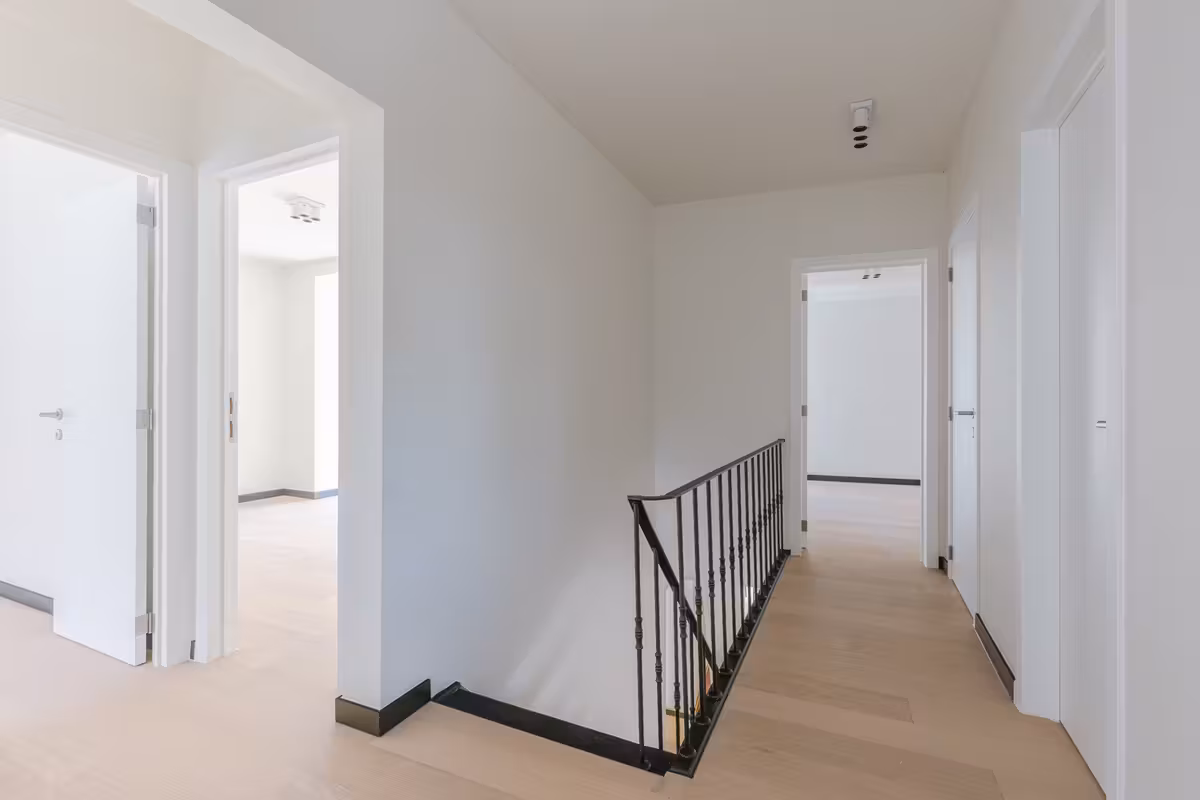 Woning met 5 slaapkamers en grote tuin in hartje Zwijnaarde - 14