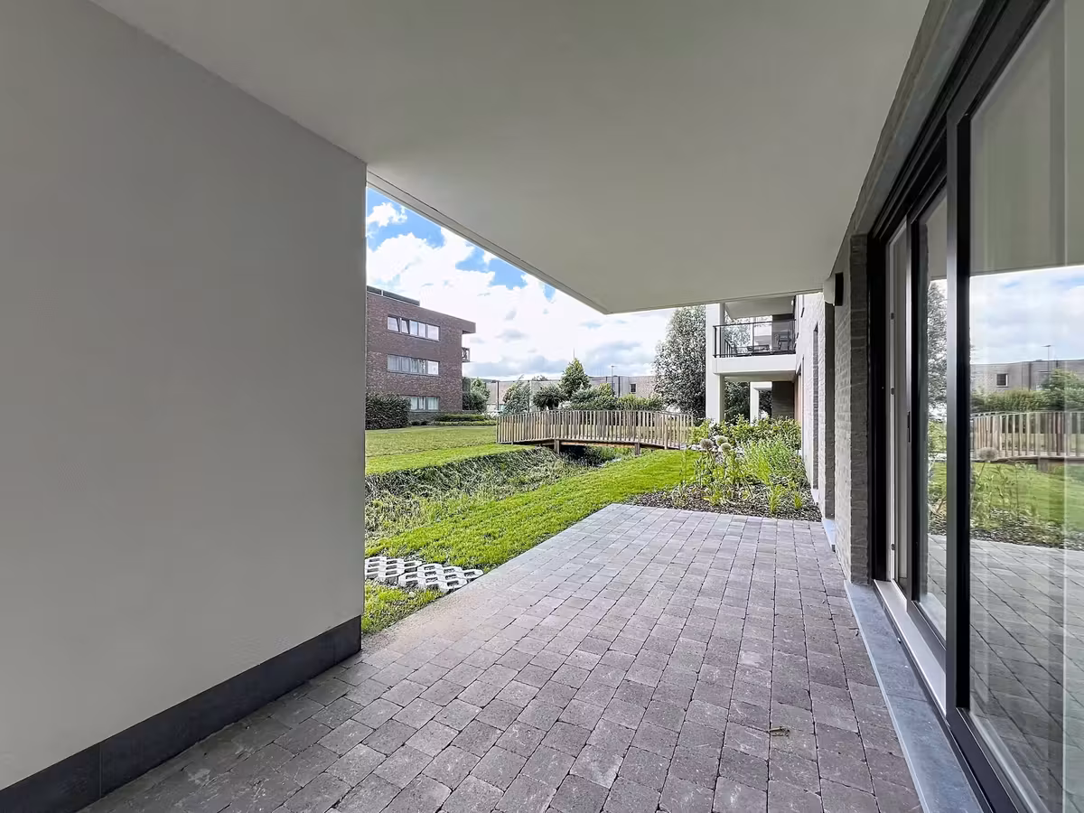 Lichtrijk 2 slaapkamer appartement te Oostakker - 10