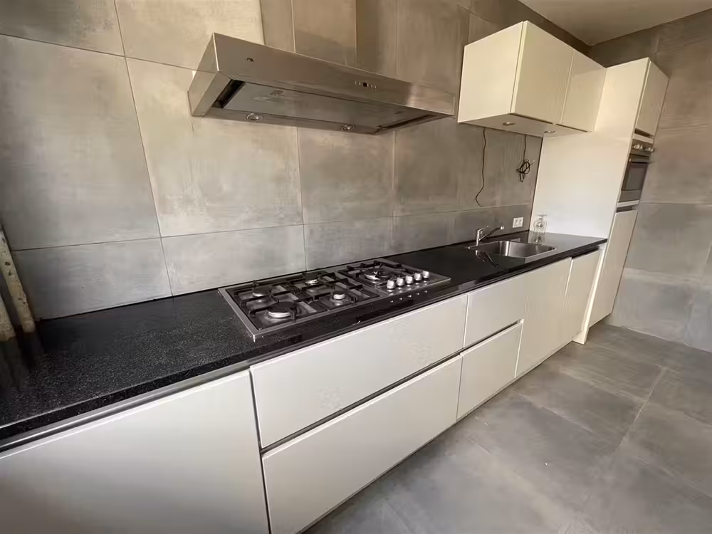 Gerenoveerd appartement met 2 slaapkamers en terras op top locatie - 3